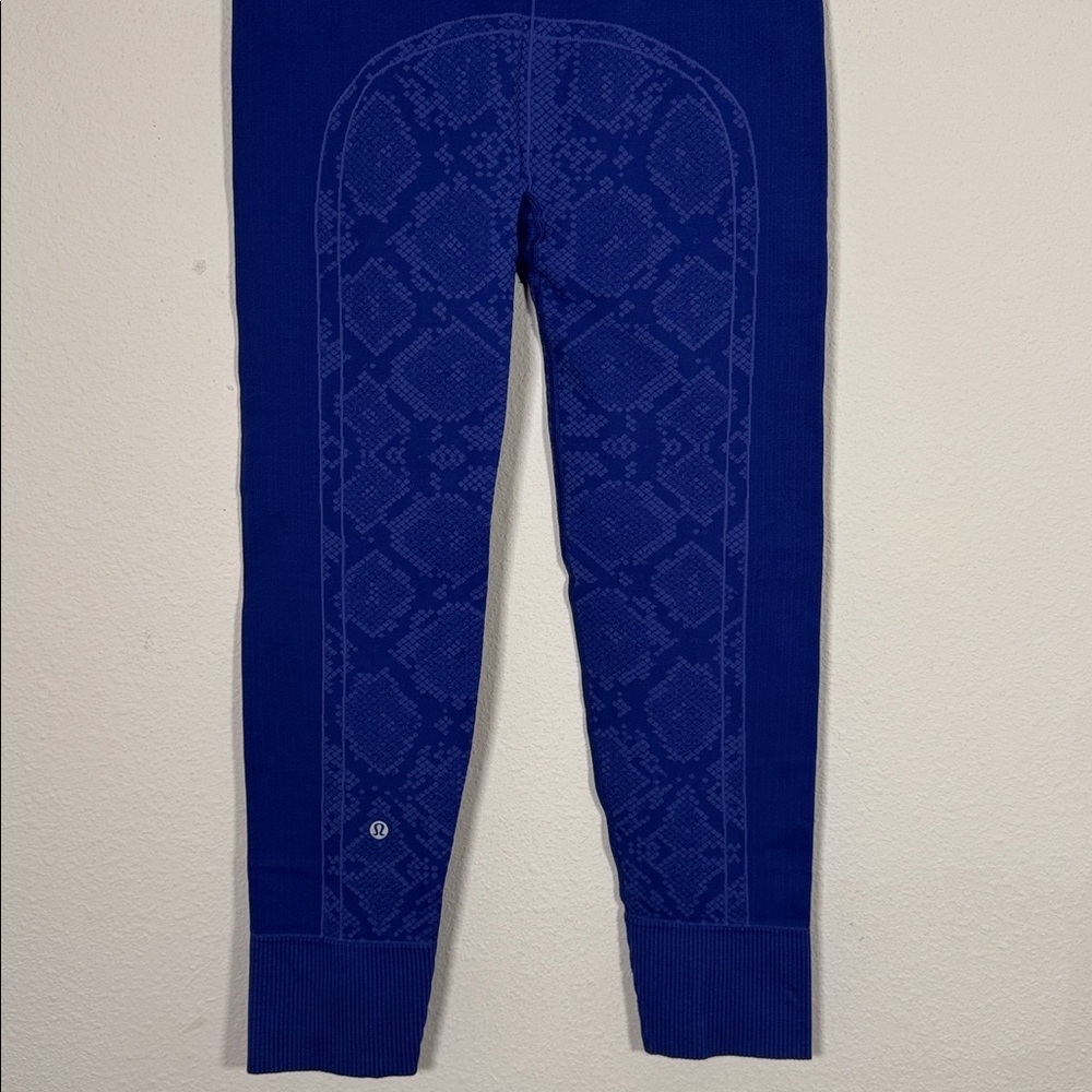 Lululemon Ebb To Street Pant Yoga, Gym leggings Heathered Sapphire Blue Large - Picture 8 of 9